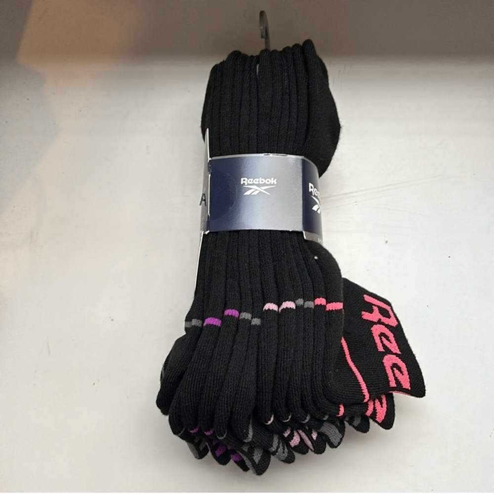 New Reebok Socks Women’s 6 Pair Black Quarter Cut Socks Casual Activewear - Picture 3 of 12